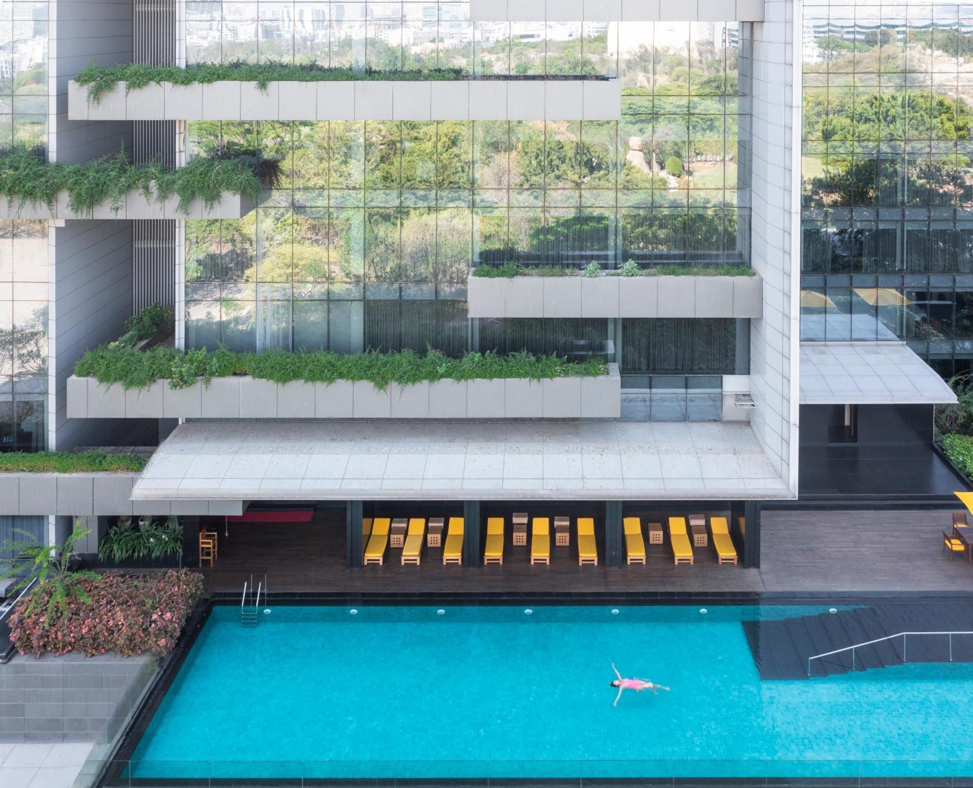Trident Hyderabad Hotel Bagian luar foto The Park, Hyderabad