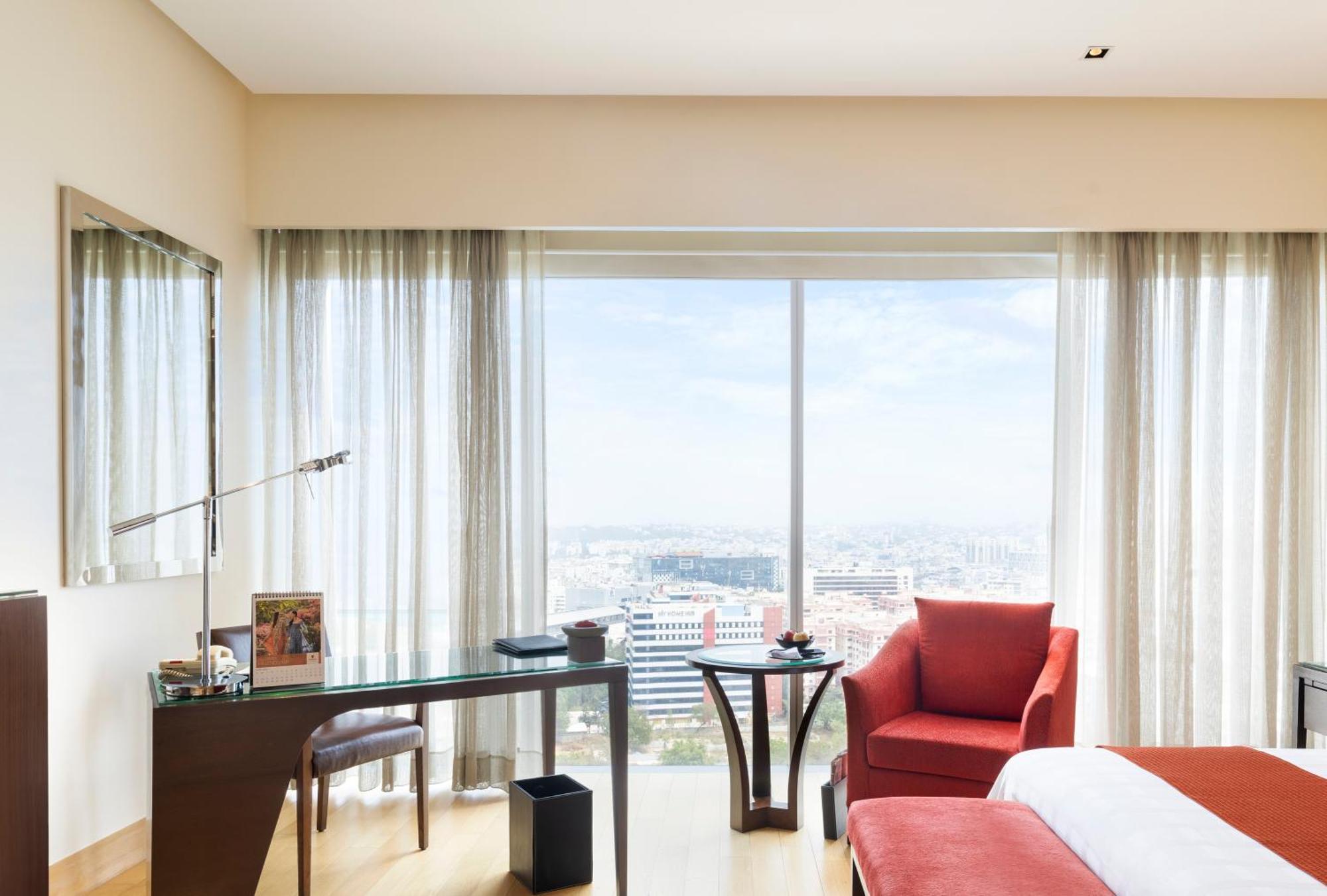 Trident Hyderabad Hotel Bagian luar foto A room at the hotel