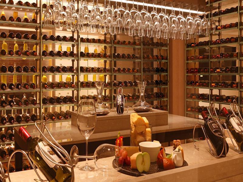 Trident Hyderabad Hotel Bagian luar foto Wine cellar at the Mandarin Oriental, Hong Kong