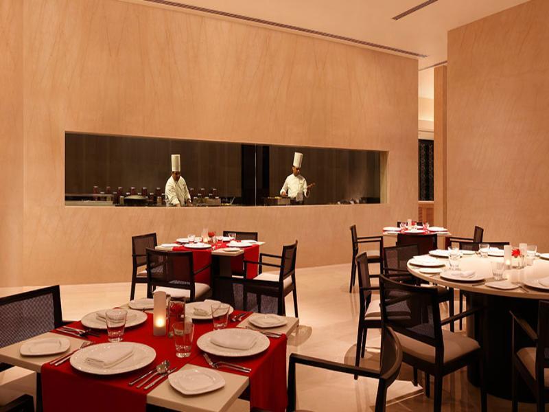 Trident Hyderabad Hotel Bagian luar foto The Park, New Delhi