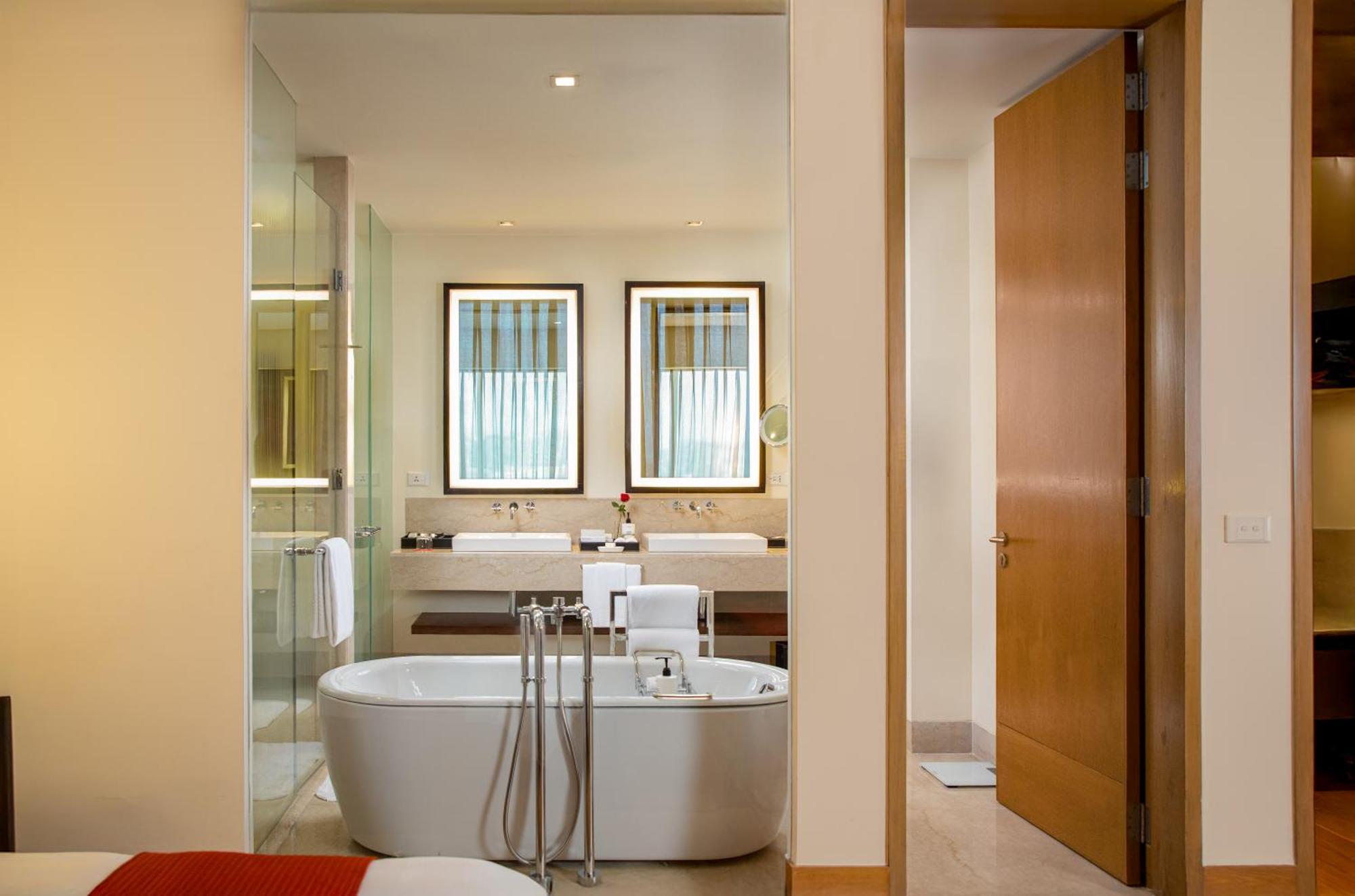 Trident Hyderabad Hotel Bagian luar foto