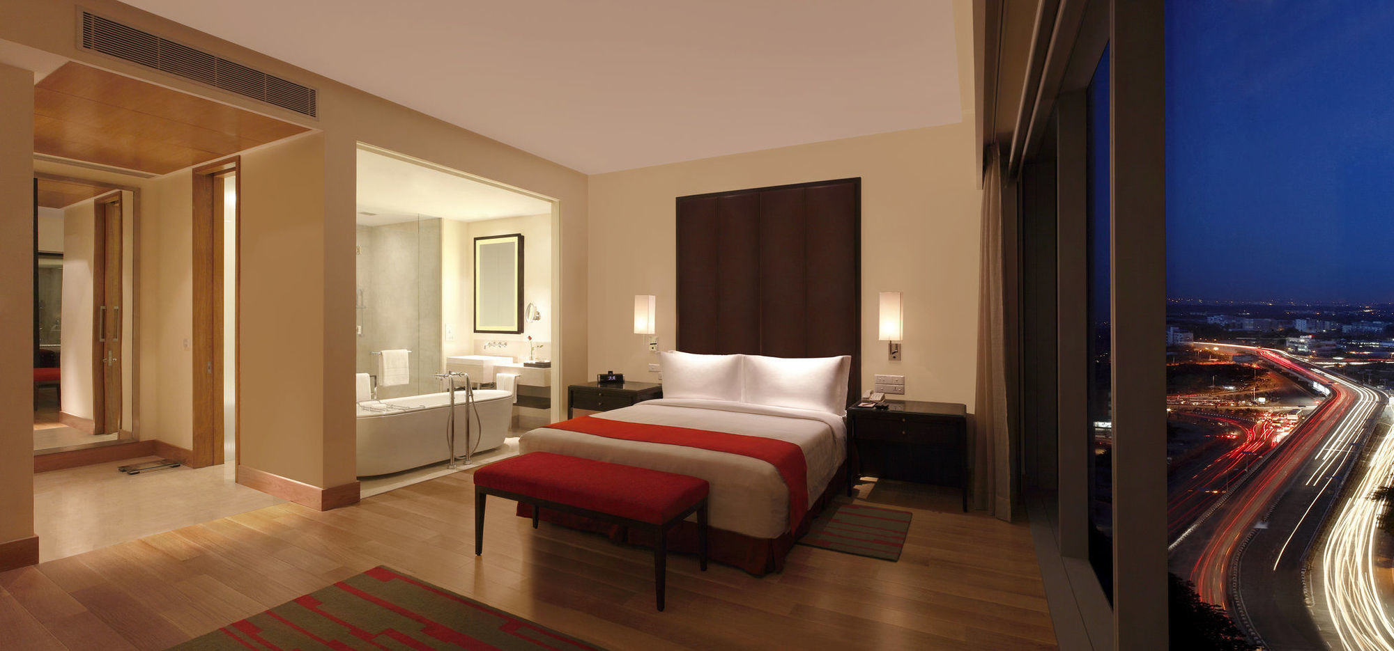 Trident Hyderabad Hotel Bagian luar foto A bedroom at the Taj Mahal Palace, Mumbai